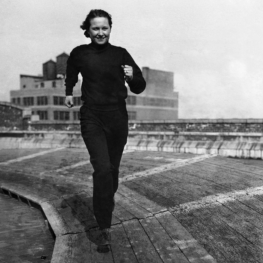 Betty Robinson running